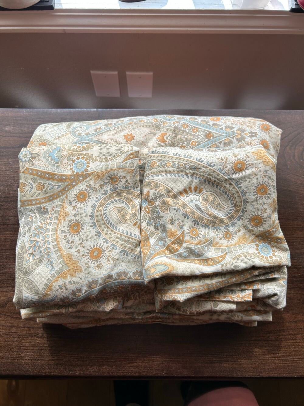 Pottery Barn Blythe Paisley Duvet Cover & 2 shams full / queen tan blue paisley